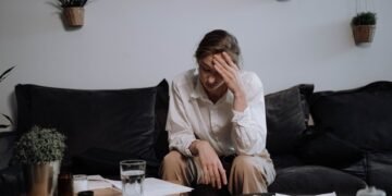 Netflix hängt beim Laden: Ursachen und Lösungen (2026)